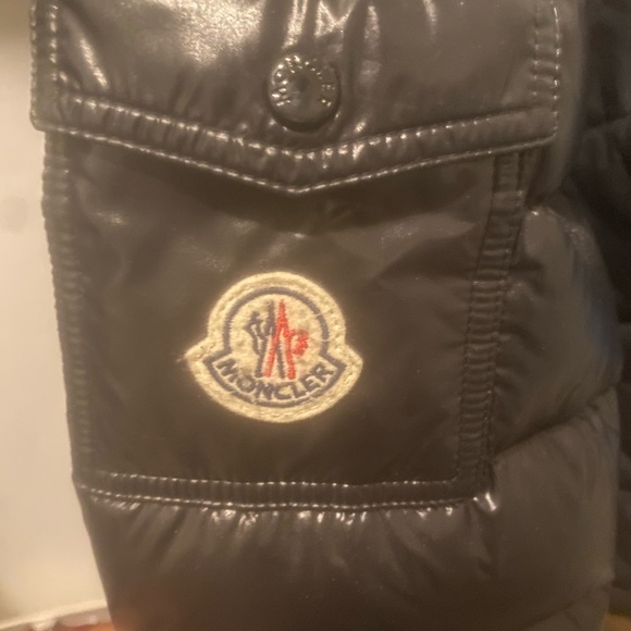 Moncler - Picture 2 of 3